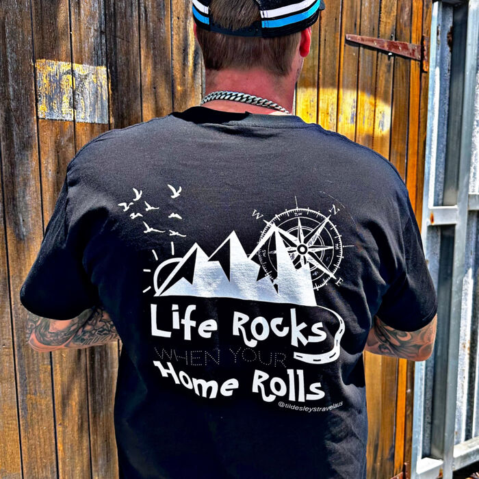 Men's 'Life Rocks When Your Home Rolls' Tee Thumbnail